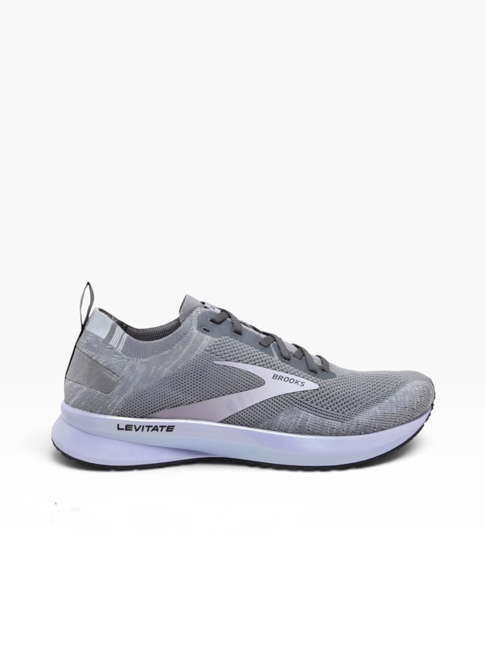 Brooks Women's Levitate 4 size 8.5
